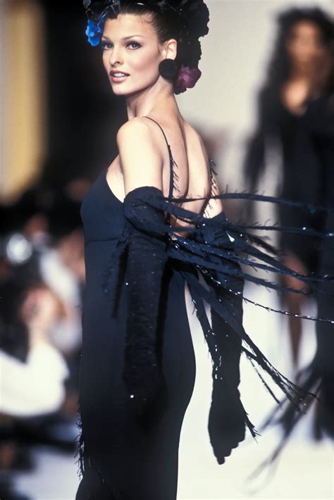 Linda Evangelista Chanel Runway Show Fw 1992 Dior Haute Couture