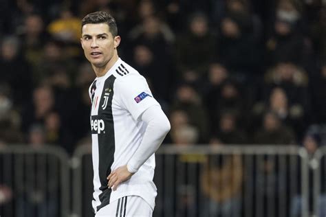 Последние твиты от cristiano ronaldo (@cristiano). Coronavirus: Cristiano Ronaldo under quarantine over COVID ...