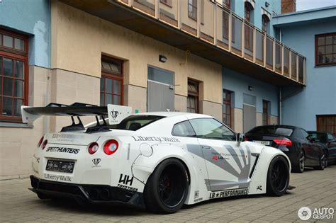 Explore features, performance, pricing and more. Nissan GT-R Liberty Walk Widebody - 9 februari 2016 ...