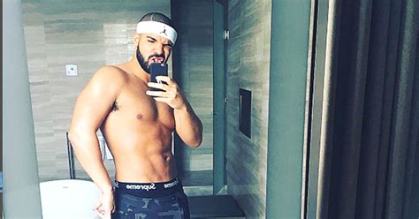 Drake Shirtless Hunks Hot Celebs And Their Insane Physiques Us Weekly
