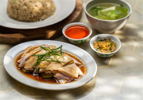 The chicken rice shop is a halal malaysian family restaurant chain established in june 2000 that preserves the authentic taste of traditional hainanese chicken rice by utilising a traditional hainanese secret chicken rice recipe that was passed down through generations, originating from hainan island. A Malaysian Couple Shares a Taste of Home at Gai Wong ...