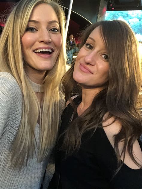 Justine Ezarik On Twitter Tried So Hard To Take A Nice Sister Photo With Jennaezarik Tonight