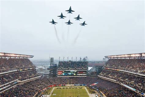 The Aviationist The Impressive Sight Of The Blue Angels Flyover At