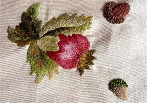 Jacobean Motif By Wool Embroidery Beautiful Embroidery Jacobean