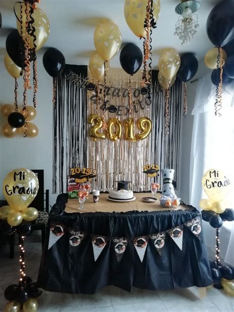 Decoración De Grado Universitario 2019 Ideas De Fiesta De Graduación