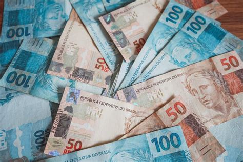 Ideia Dos Reais Do Dinheiro De Brasil Foto De Stock Imagem De