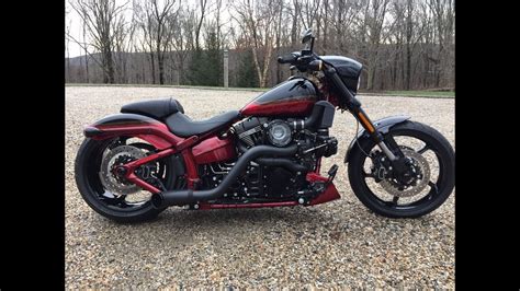 We got the two thousand eighteen soft tail breakout as you can see, it's got the new, more one oh, seven motor now available on all the soft tail. NEW 2018 Harley- Davidson Softail CVO Breakout 131. NEW ...