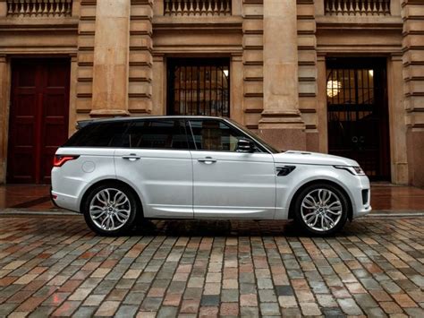 Meticulously designed, the contemporary interior comes with front seats offering increased support. 2021 Land Rover Range Rover Sport Review | Kelley Blue Book