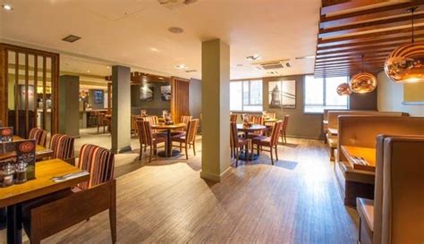 Book premier inn london hammersmith hotel, london on tripadvisor: Premier Inn London Hammersmith - Hotels in Hammersmith W6 ...