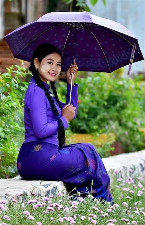 Pin By Carlos Cg On Myanmar Traditional Dress ผ้าถุง Burmese