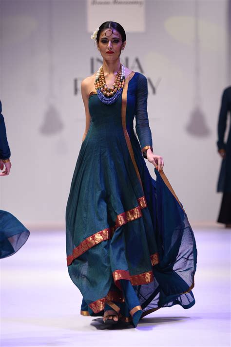 Shravan Kumar India Runway Week Grand Finale 2015 Fashion Indian Gowns Dresses Dress Indian