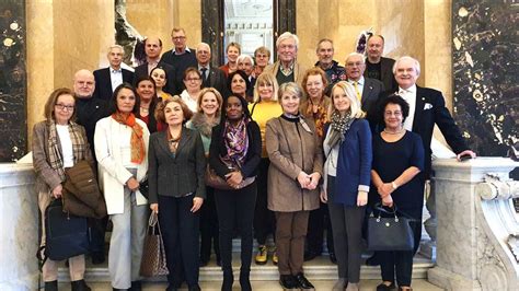 Die schockierenden fakten… der internationale weltfrauentag soll daran erinnern, wie viele frauen über jahrzehnte dafür gekämpft haben. Weltfrauentag 2020 - Dachverband-PaN