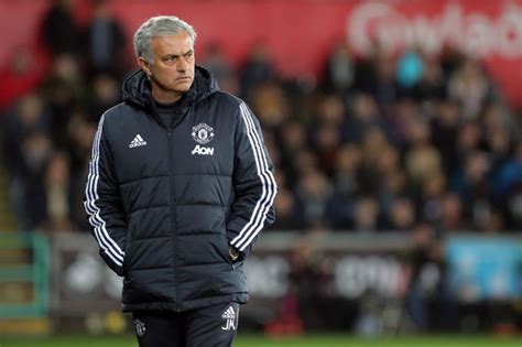 Jose mourinho cups his ears and taunts juventus fans after late manchester united win. Manchester United boss Jose Mourinho: My reaction to cup ...