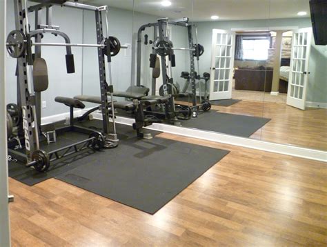 From rubber mats to cork tile, these flooring options can make any home gym an even better space to work out. Outstanding Home Gym Ideas For Modern Interior Design ...