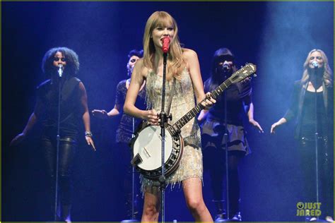 Photo Taylor Swift Perfornance In Brazil 39 Photo 2721915 Just Jared