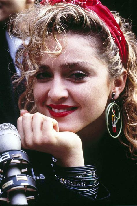 Madonna in "Desperately Seeking Susan" | Coiffure année 80, Coiffures
