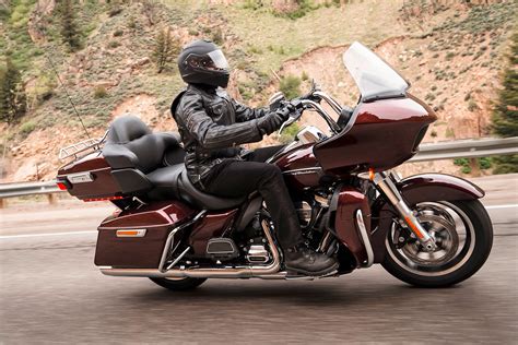 New motorcycle pricing includes all offers and incentives. New Harley-Davidson Models 2019 • Thunderbike