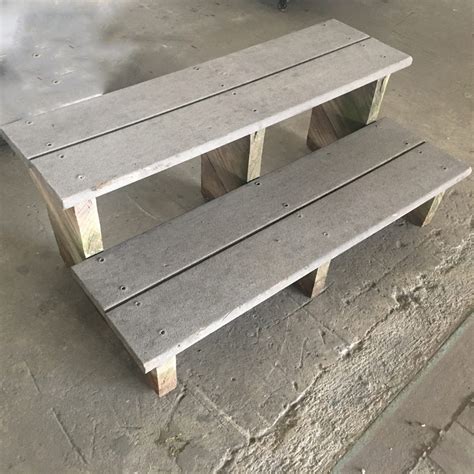 Can you put railings on stairs in a mobile home? Find the Right Mobile Home Steps or Stairs for You ...