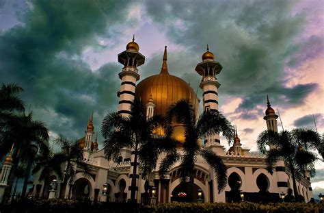 Masjid ubudiah @ kangar on vaid üks imepärastest kohtadest kuala kangsar's. Ubudiah Mosque, Kuala Kangsar, Perak | Masjid Ubudiah ...