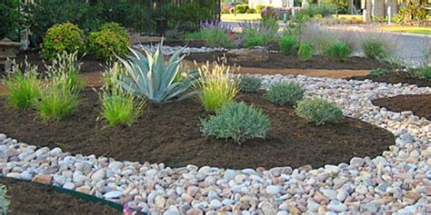 Rock Vs Mulch In Planting Beds Which Is Better Green Grounds