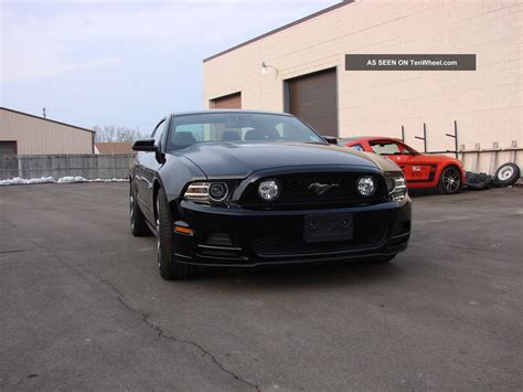 If so, check out steeda's complete guide to the differences between the legendary ford powerplant. 2013 Ford Mustang Gt 6 - Spd 5. 0l V8 Coyote Engine Svt ...