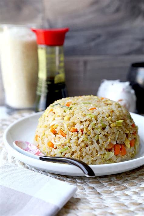 Resep dan cara memasak nasi goreng sederhana yang enak di santap untuk sarapan atau ketika sedang kelaparan wkwkwk yuk. 7 Gambar Cara Masak Nasi Goreng Jepun Yakimeshi