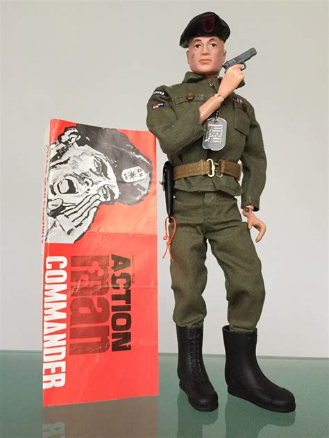 Vintage Action Man 40th Manuel Notice Talking Commander Figurines