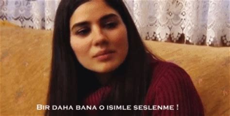 Bir erdal bakkal olmak kolay mı? Zeynep Çamcı: Zeynep Çamcı Gifleri