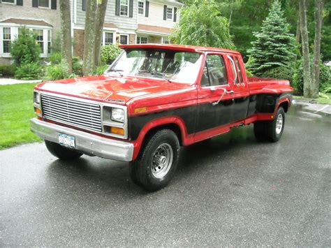 You should see your engine and the vehicle's battery. 1985 Ford F-350 - Pictures - CarGurus