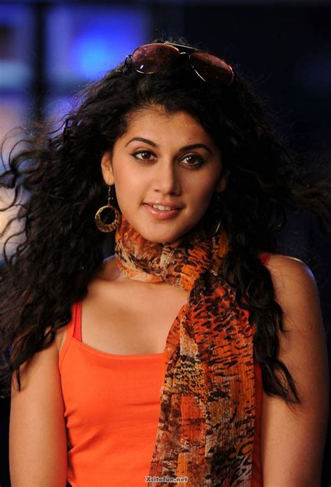 Taapsee pannu biograhy aaj hum aapko taapsee pannu ke bare mein kuch aisi baate batayenge jo shayad aap nahi jante. Taapsee Pannu In Curly Hairstyle - XciteFun.net