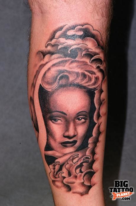 Batok is the general term for tattoos. Cardiff Tattoo Convention 2005 - Black and Grey Tattoo | Big Tattoo Planet