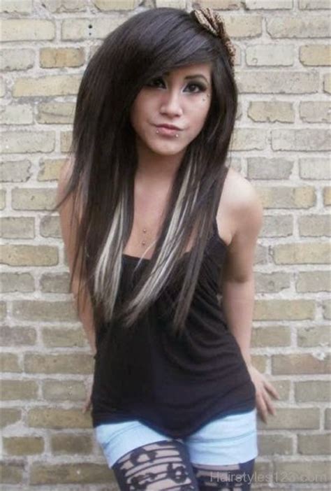 10 Beautiful Emo Hairstyles For Girls