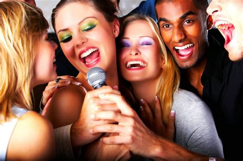 Sing Karaoke La Aplicación Para Dispositivos Móviles Karaoke Party Slumber Party Games
