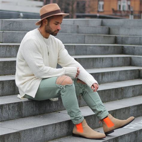 Discover this season's chelsea boots with clean shapes and contemporary details. Serfan Chelsea Boot Men Suede Beige Orange