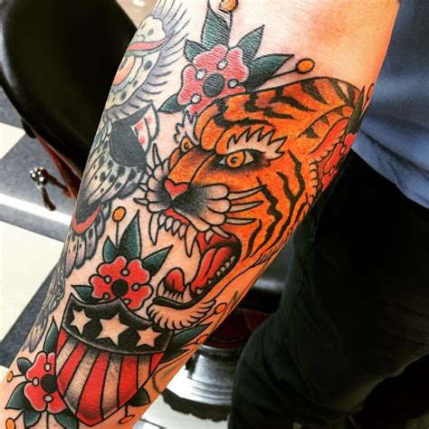 The american academy of dermatology was founded in 1938. 120+ Best American Traditional Tattoo Designs & Meanings - 2019 Ideas