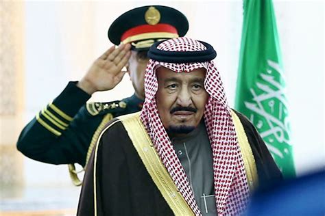 Terutama saya berfikir bahwa beliau (raja saudi) harus mengambil langkah terdepan dalam mencari jalan keluar dari krisis ini, pungkasnya. sumber: Raja Salman ke Indonesia, Pemerintah Tawarkan Investasi ...