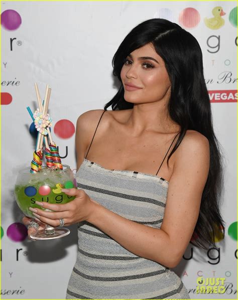 Kylie Jenner Attends The Sugar Factory Opening In Vegas Photo Kylie Jenner Pictures