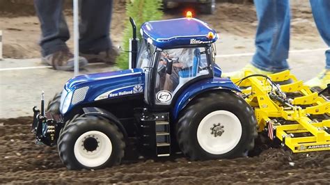 How to start a new holland tractor. New Holland T7 (T7070) #RC Tractor 1:8 with Agrisem Grubber - YouTube