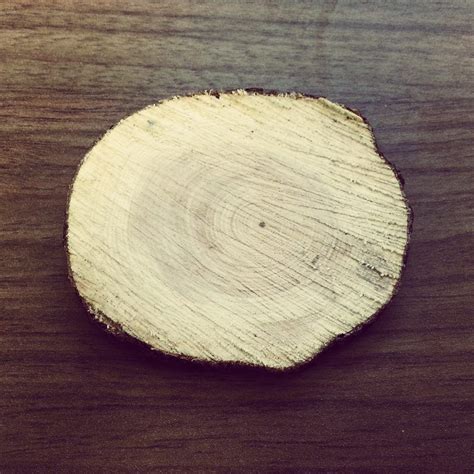 Die herausforderung der fadengrafik ist es aber eher, geometrisch akkurate ergebnisse nach einem muster zu erzielen. Herz Bild aus Holz, Nägel und Faden • Kreativ Blog - DIY ...