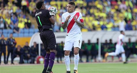 Perú Vs Ecuador El Increíble Gol Que Se Perdió Guerrero Video