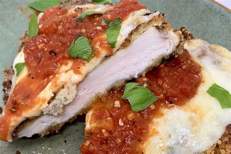 Set a rack on a baking sheet lined with paper towels. Best Panko Chicken Parmesan Recipe - The Best of Life Magazine