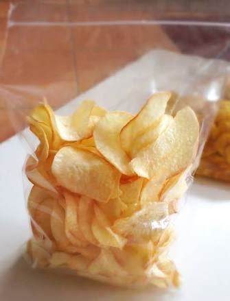 Apalagi didukung dengan berlimpahnya supplai bahan baku singkong di indonesia membuat makanan ringan. proposal usaha keripik singkong