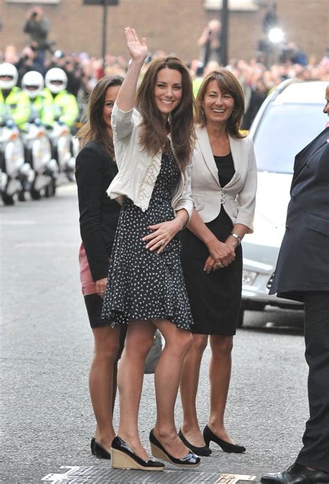 Kate Middletons Mom Style Pictures Popsugar Fashion Uk