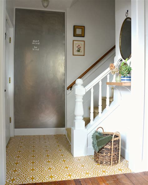 On my channel you will find home decor tips, home entertaining tips, crafting/diy projects and budgeting/finance tips. 25+ Real-life Mudroom and Entryway Decorating Ideas by Bloggers