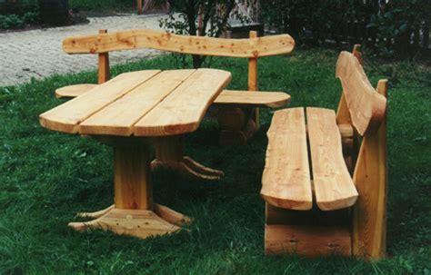 Massive gartenbank holzbank massivholzbank baumstamm bank. Gartenbänke Aus Baumstamm Einen Vollständigen Satz Von ...