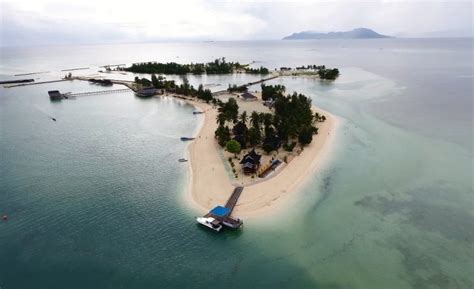 Kecamatan soropia sebagai akibat adanya. Manjakan Wisatawan, Wisata Bahari Bokori Ada Bus Wisata ...
