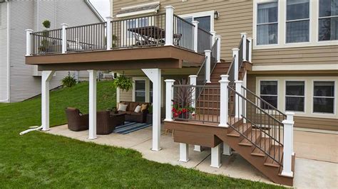 Explore This Sophisticated Two Story Deck In 3d Timbertech