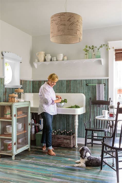 Peek Inside A Restored Victorian Cottage In Arkansas Decor Home