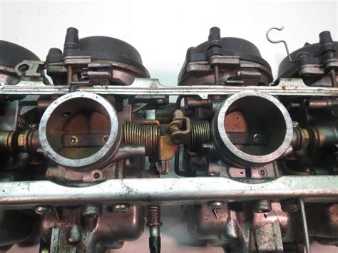 Produktdetails zu suzuki katana 600, (88/96) & gsx/r750/1100, (86/87) / reparaturanleitung mit 536 seiten. Suzuki GSX600FT Katana Carbs Carburetors 88 - 96