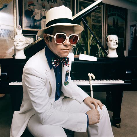 Also appearing on the mike douglas show that week were engelbert humperdinck, james caan, seals and crofts and barbara walters. At 70, Sir Elton John Still Has the Best Collection of ...